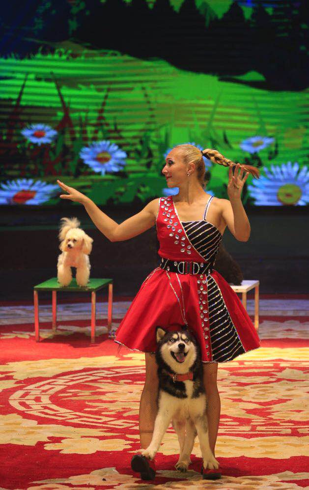 С������